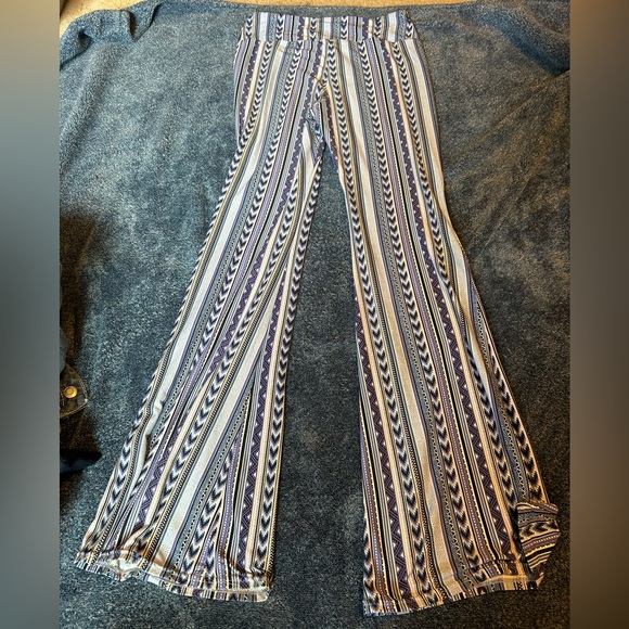 Patterned flare leggings - Picture 2 of 2